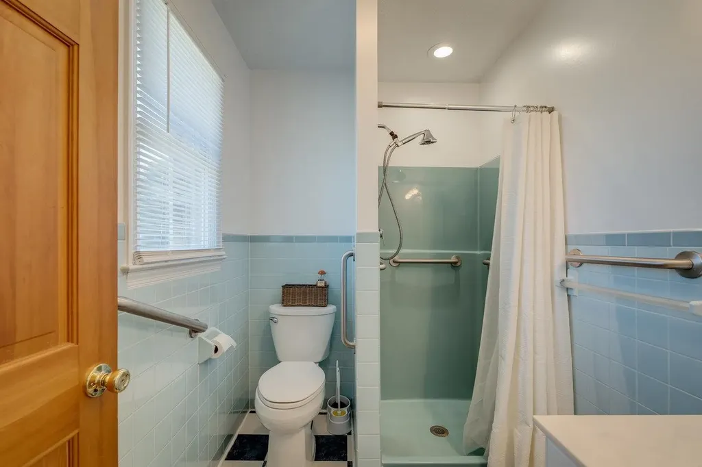 101 Hill Avenue Elkton VA 22827