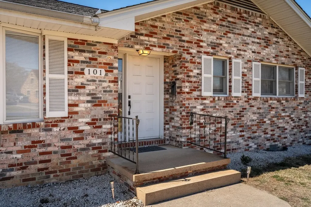 101 Hill Avenue Elkton VA 22827