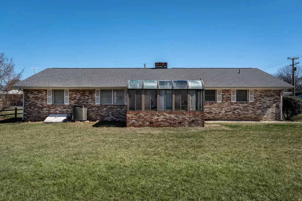 101 Hill Avenue Elkton VA 22827