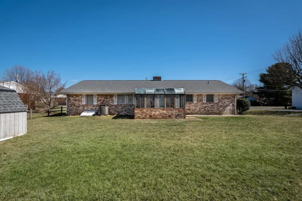 101 Hill Avenue Elkton VA 22827