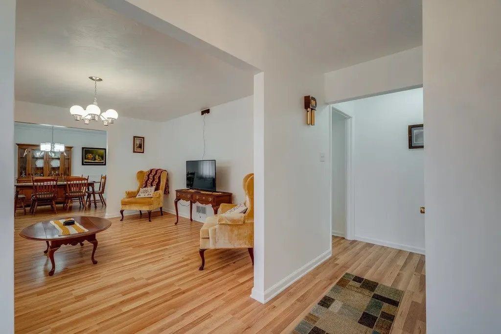 101 Hill Avenue Elkton VA 22827