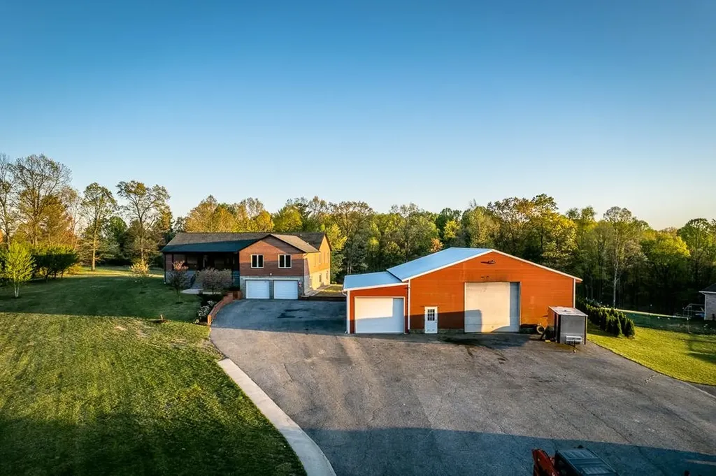 347 Enterprise Road Churchville VA 24421