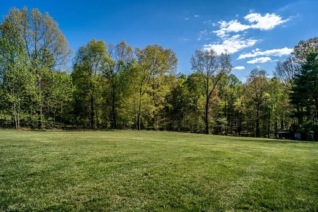 347 Enterprise Road Churchville VA 24421