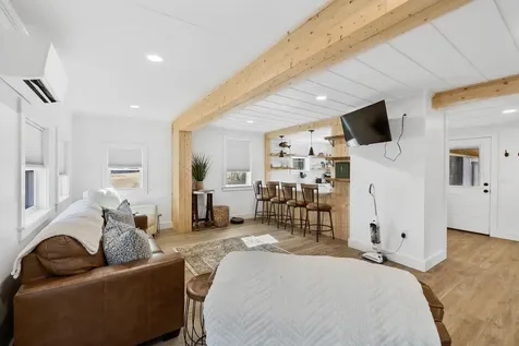 4453 Park Way Elkton VA 22827