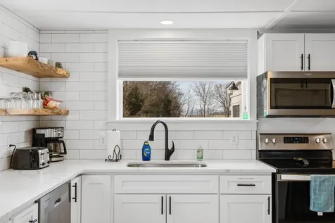 4453 Park Way Elkton VA 22827