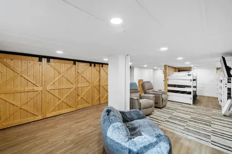 4453 Park Way Elkton VA 22827