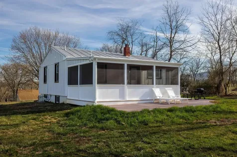 4453 Park Way Elkton VA 22827