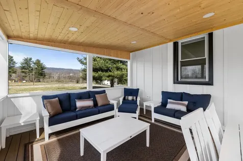 4453 Park Way Elkton VA 22827