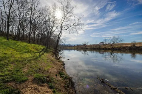 4453 Park Way Elkton VA 22827