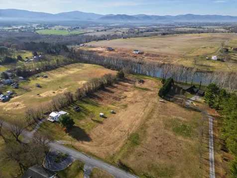 4453 Park Way Elkton VA 22827