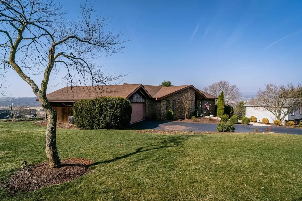 368 Broadmoor Lane Broadway VA 22815