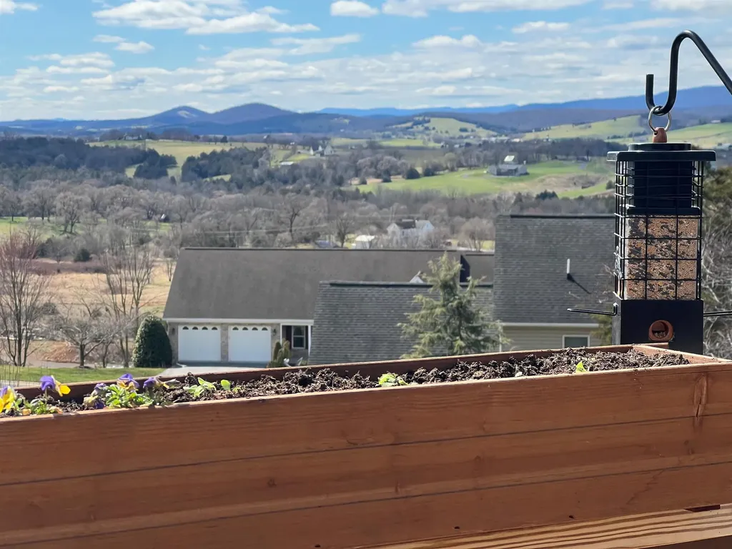 368 Broadmoor Lane Broadway VA 22815