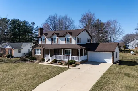 740 Jackson Street Woodstock VA 22664