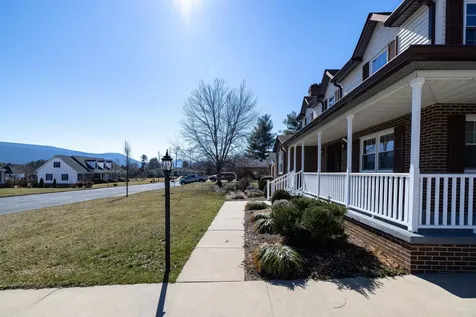 740 Jackson Street Woodstock VA 22664