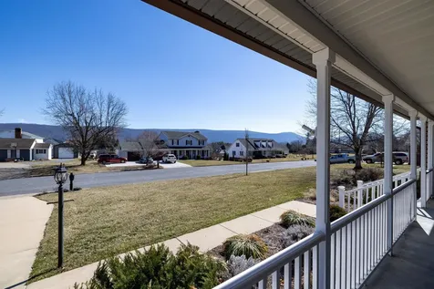 740 Jackson Street Woodstock VA 22664