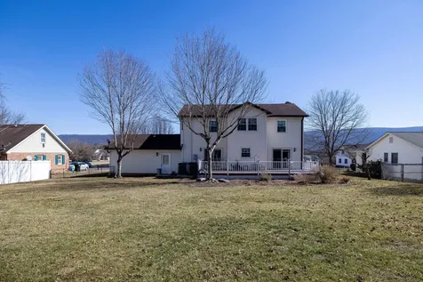 740 Jackson Street Woodstock VA 22664