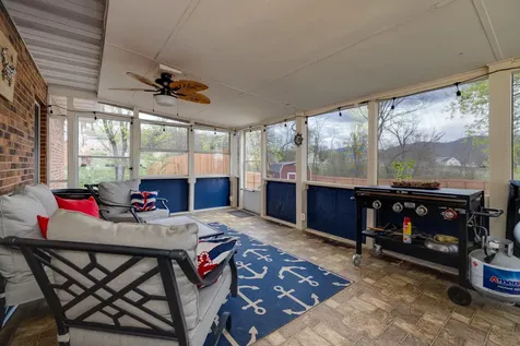 310 F Street Elkton VA 22827
