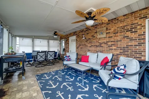 310 F Street Elkton VA 22827