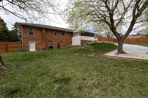 310 F Street Elkton VA 22827