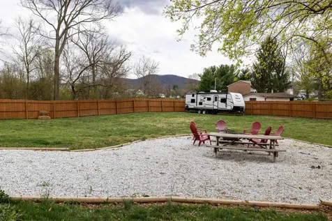 310 F Street Elkton VA 22827