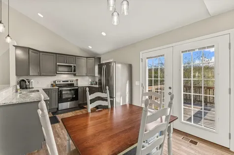 1440 Mandolin Avenue Grottoes VA 24441