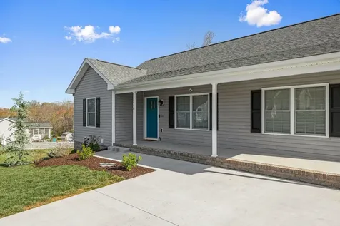 1440 Mandolin Avenue Grottoes VA 24441