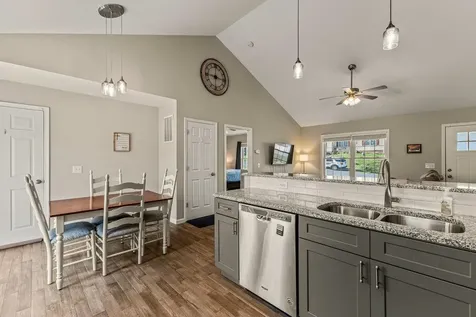 1440 Mandolin Avenue Grottoes VA 24441