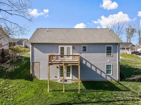 1440 Mandolin Avenue Grottoes VA 24441