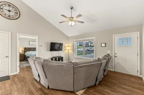 1440 Mandolin Avenue Grottoes VA 24441