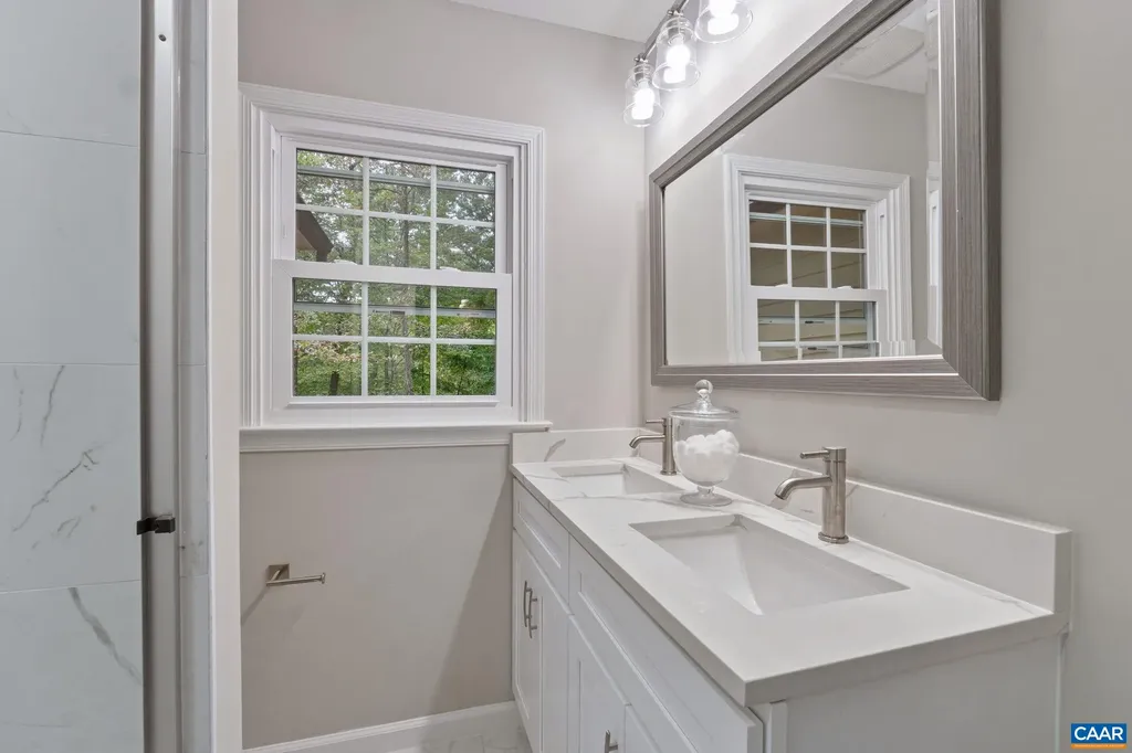 13 Chatham Lane Palmyra VA 22963