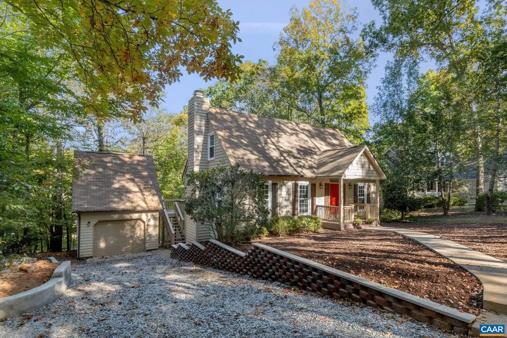 13 Chatham Lane Palmyra VA 22963