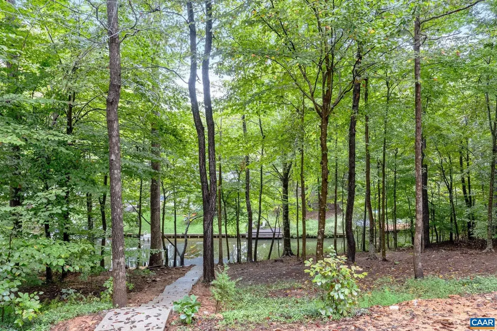 13 Chatham Lane Palmyra VA 22963