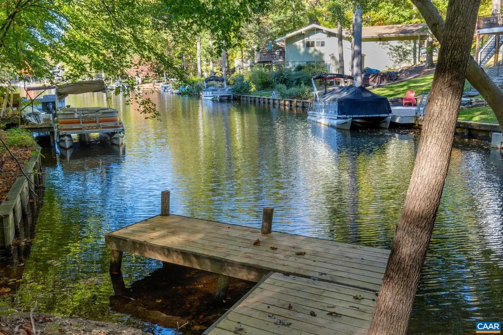 13 Chatham Lane Palmyra VA 22963