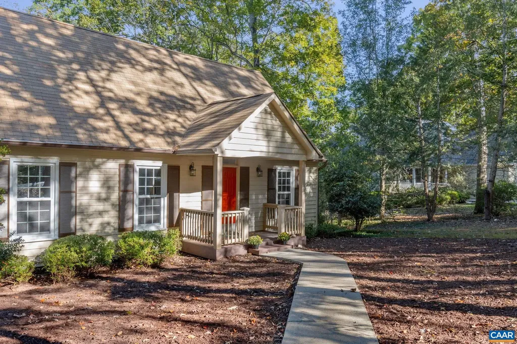 13 Chatham Lane Palmyra VA 22963