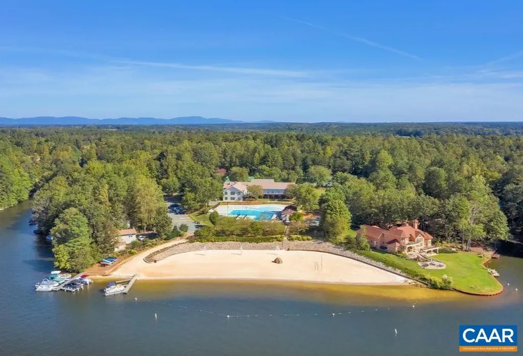 13 Chatham Lane Palmyra VA 22963