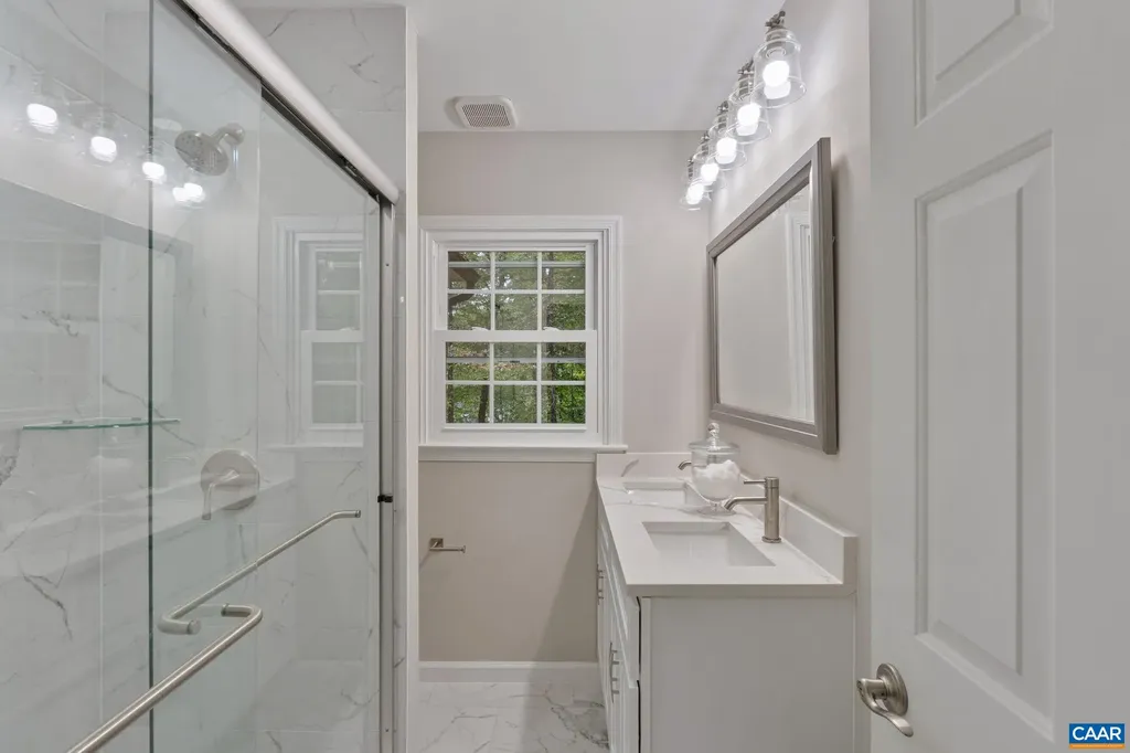 13 Chatham Lane Palmyra VA 22963