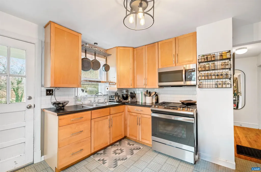 1104 Cherry Avenue Charlottesville VA 22903