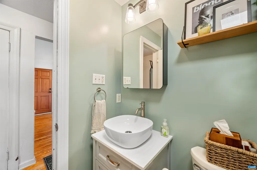 1104 Cherry Avenue Charlottesville VA 22903