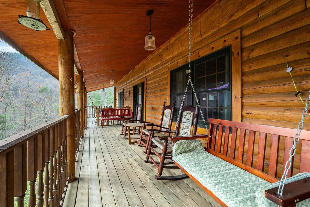 2025 Cutbank Lane Elkton VA 22827