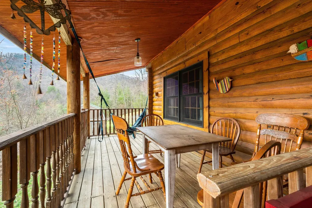 2025 Cutbank Lane Elkton VA 22827