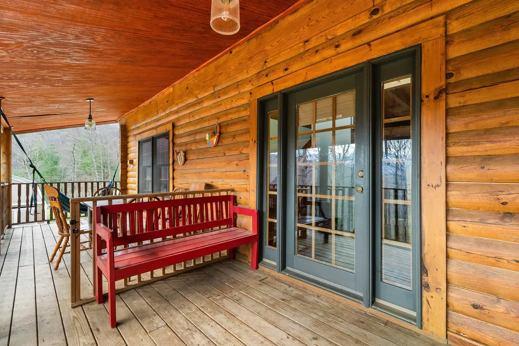 2025 Cutbank Lane Elkton VA 22827