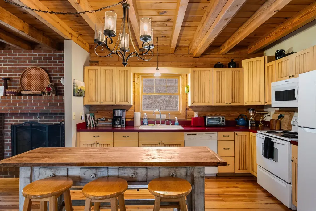 2025 Cutbank Lane Elkton VA 22827