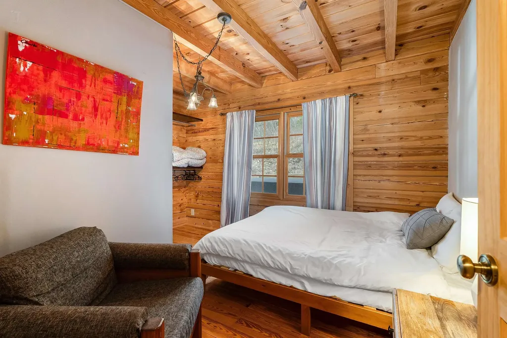 2025 Cutbank Lane Elkton VA 22827