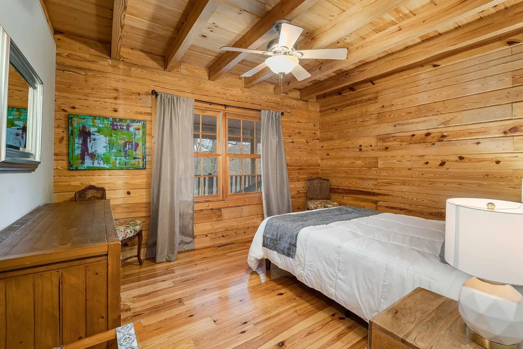 2025 Cutbank Lane Elkton VA 22827