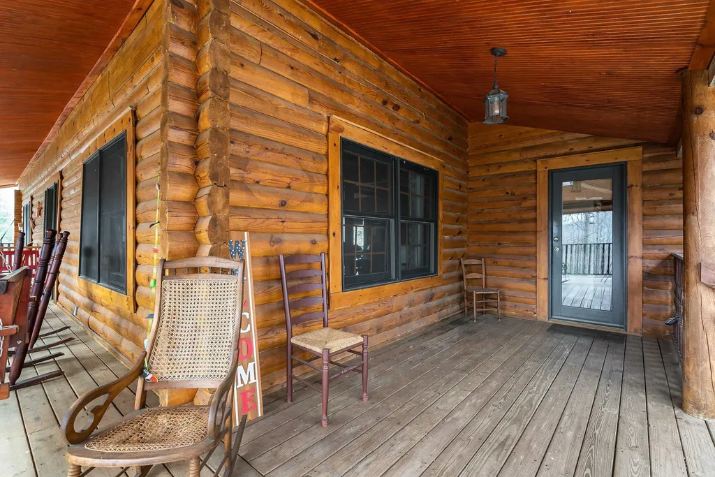 2025 Cutbank Lane Elkton VA 22827