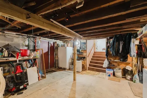 1792 Fadley Road Weyers Cave VA 24486