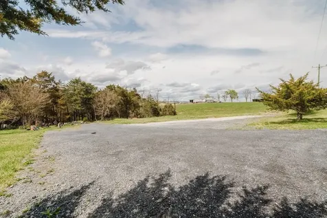 1792 Fadley Road Weyers Cave VA 24486