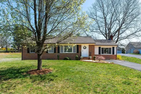 98 York Avenue Stuarts Draft VA 24477