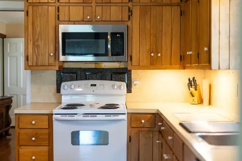 98 York Avenue Stuarts Draft VA 24477