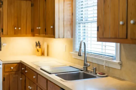 98 York Avenue Stuarts Draft VA 24477